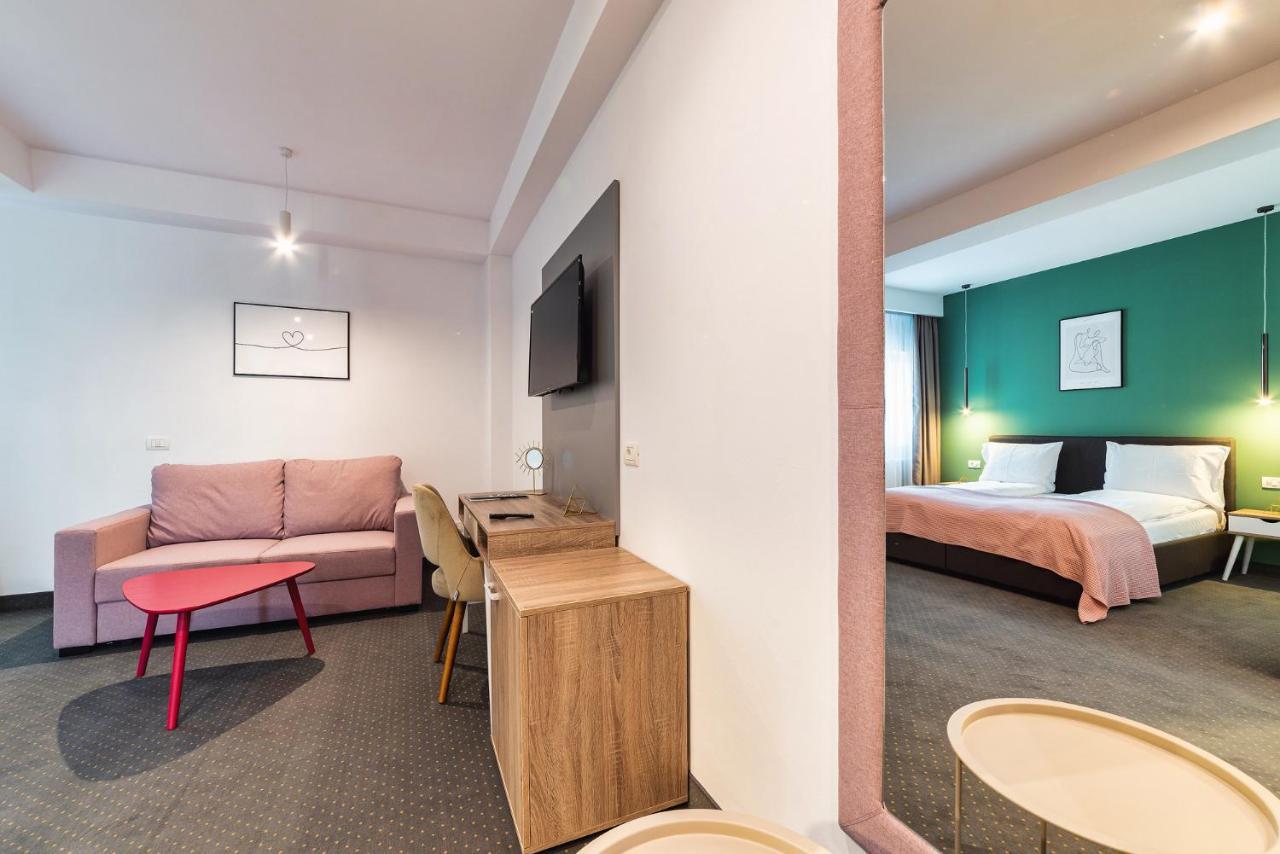 Saga Rooms Victoria  Luaran gambar